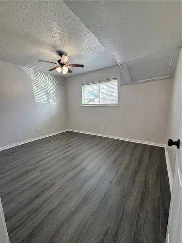 $1,150 | 107 East Willowick Avenue, Unit 6, Friendswood, TX 77546