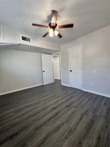 $1,150 | 107 East Willowick Avenue, Unit 6, Friendswood, TX 77546