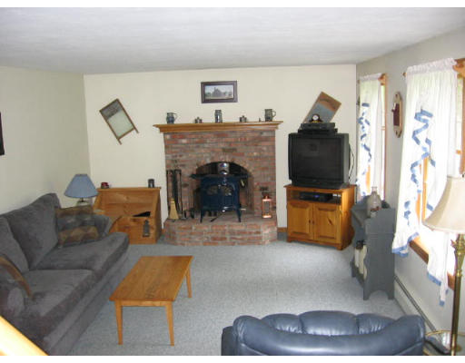 66 Borkum Road Spencer, MA 01562 - Photo 5 of 13 Gallery Image 5