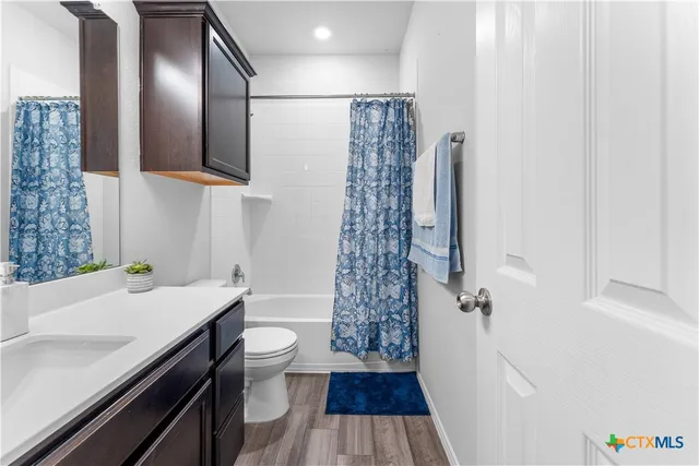 $380,000 | 406 Tapaderos Path, Killeen, TX 76542