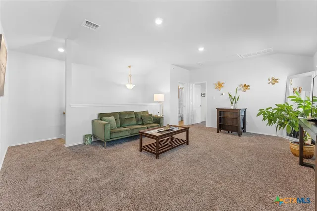 $380,000 | 406 Tapaderos Path, Killeen, TX 76542