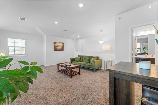 $380,000 | 406 Tapaderos Path, Killeen, TX 76542