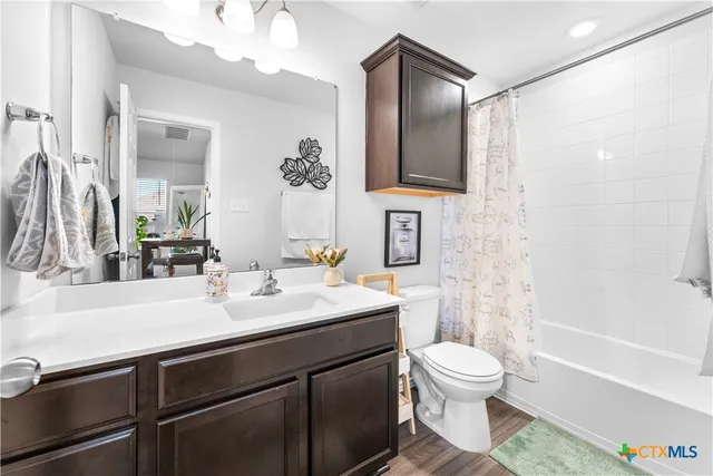 $380,000 | 406 Tapaderos Path, Killeen, TX 76542