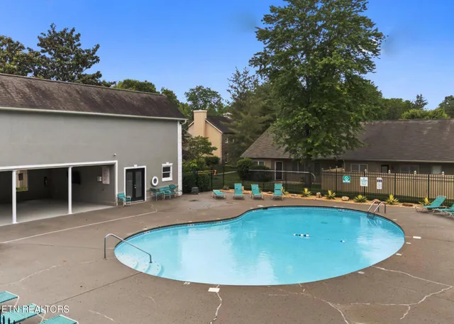 $399,900 | 1006 Middleton Place, Knoxville, TN 37923