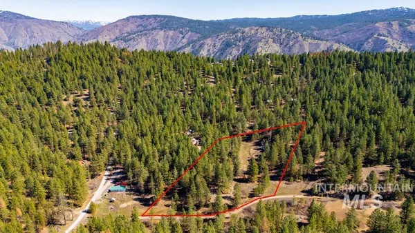 $325,000 | 5 Sunset Trail, Banks, ID 83602
