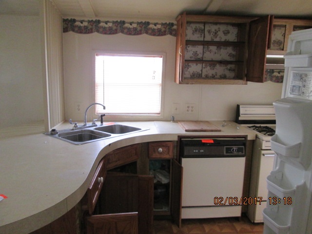 9084 North Leaton Road Clare, MI 48617 - Photo 7 of 13