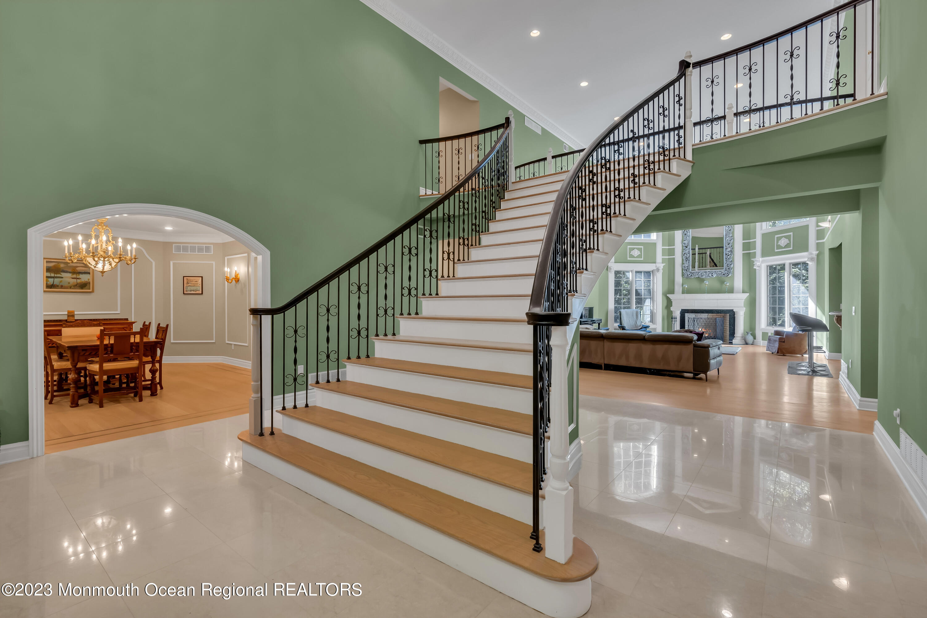 8 Round Hill Holmdel, NJ 07733 - Photo 8 of 107 013_dsc05538-1