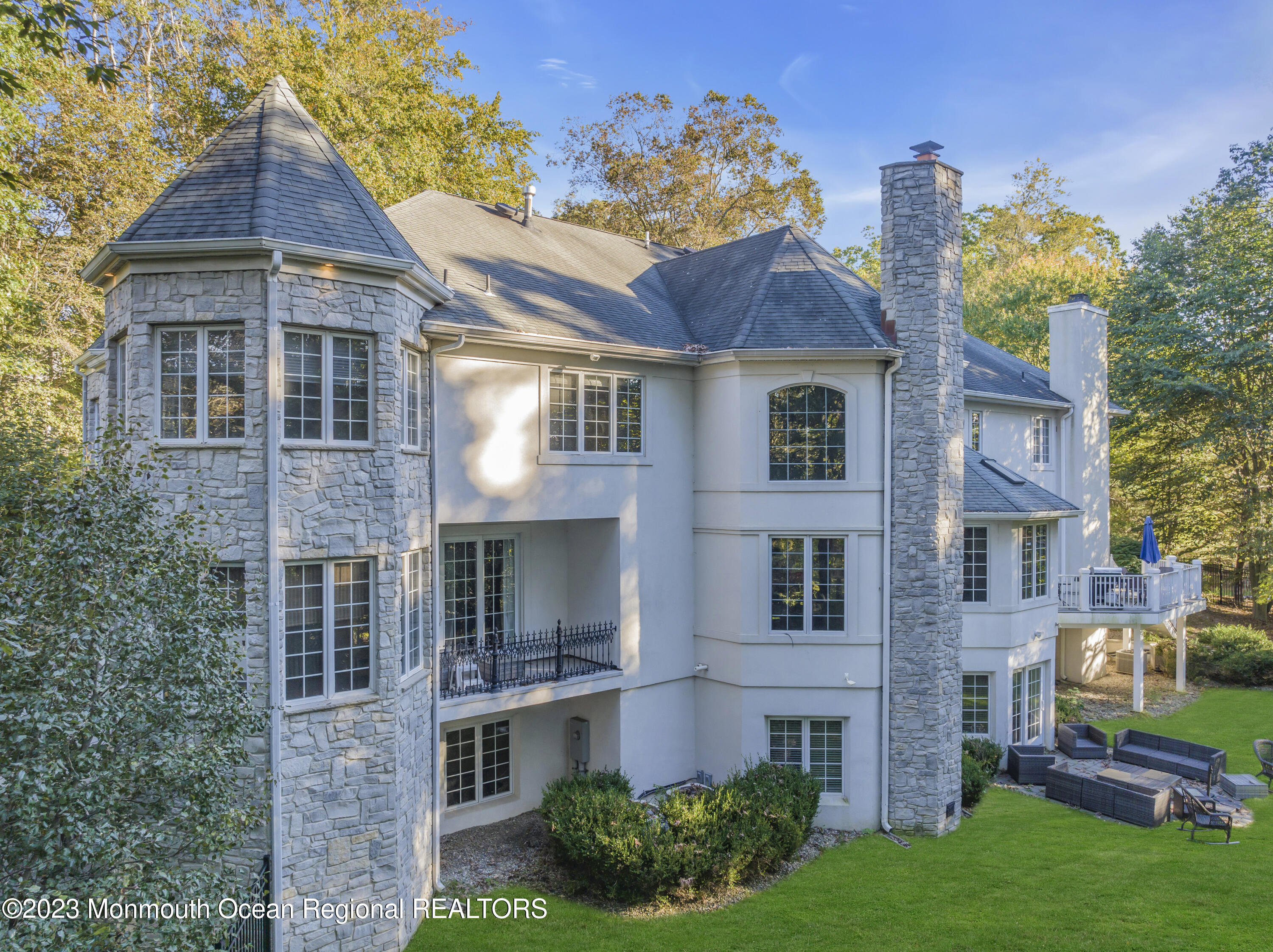 8 Round Hill Holmdel, NJ 07733 - Photo 90 of 107 106_dji_0977-1