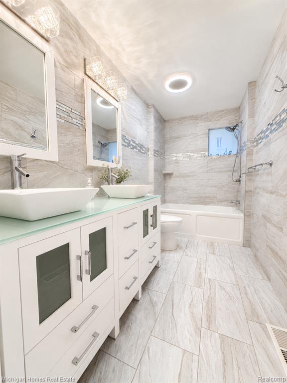 8089 North Holly Road Grand Blanc, MI 48439 - Photo 8 of 31