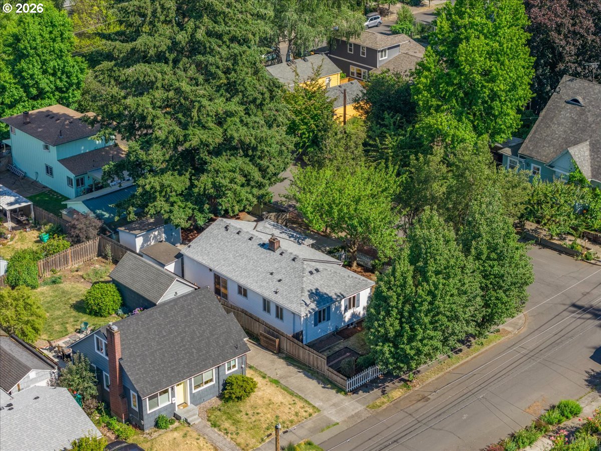 7413 Southeast Pine Street Portland, OR 97215 - Photo 40 of 48