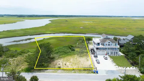 $774,999 | 2851 South Bayshore Drive, Milton, DE 19968