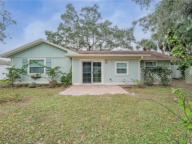 $2,100 | 426 Tulip Drive, Sebastian, FL 32958