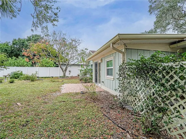 $2,100 | 426 Tulip Drive, Sebastian, FL 32958