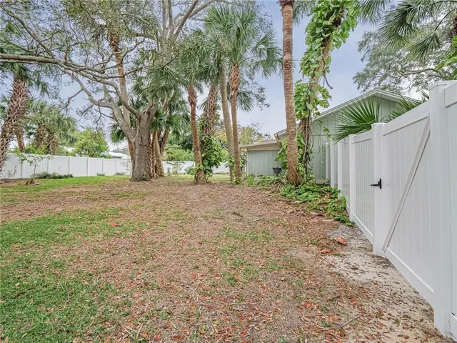 $2,100 | 426 Tulip Drive, Sebastian, FL 32958
