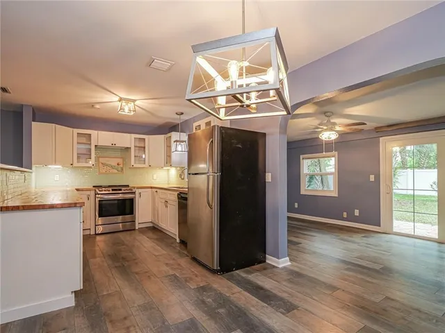 $2,100 | 426 Tulip Drive, Sebastian, FL 32958