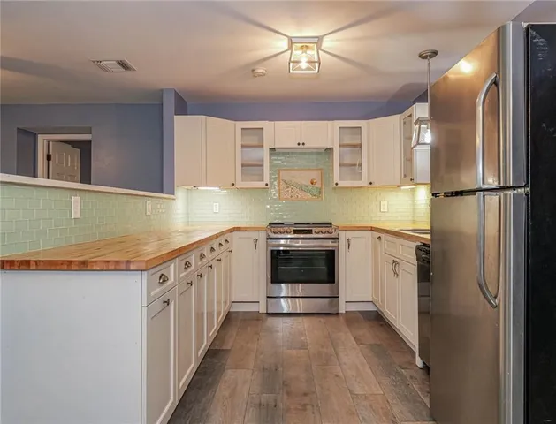 $2,100 | 426 Tulip Drive, Sebastian, FL 32958