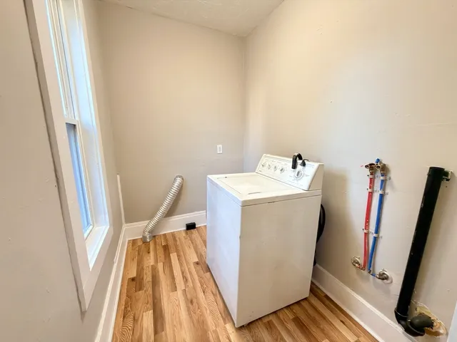 $1,799 | 16 1/2 Winslow Street, Unit 2, Worcester, MA 01609