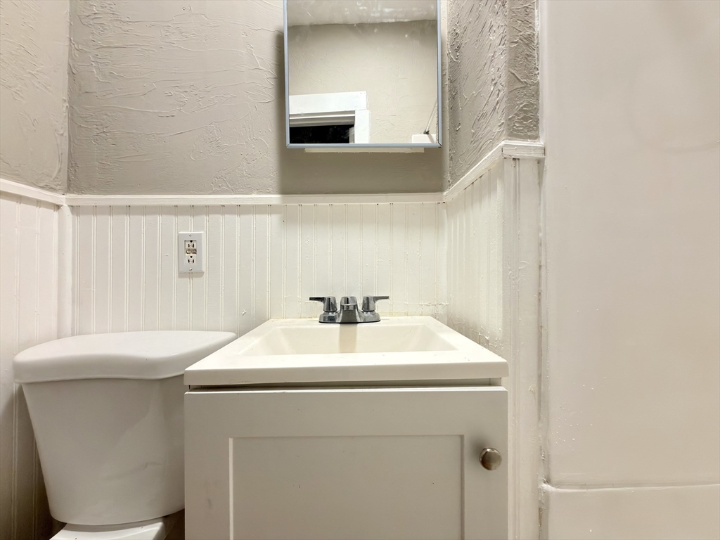 16 1/2 Winslow Street, Unit 2 Worcester, MA 01609 - Photo 26 of 28