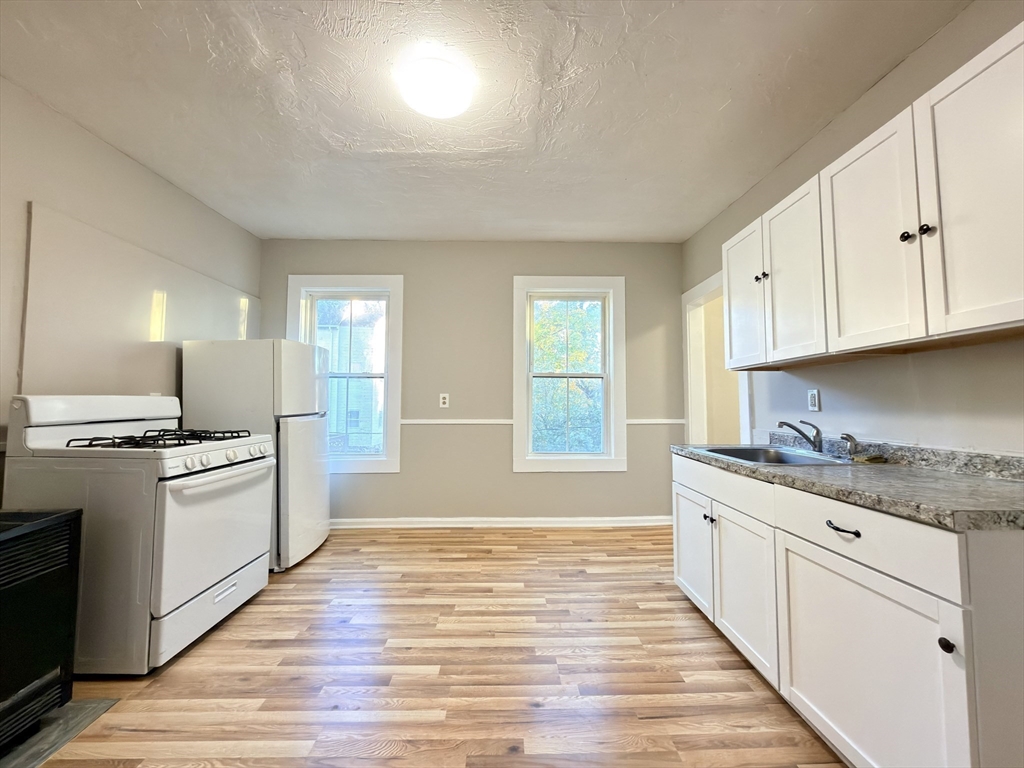16 1/2 Winslow Street, Unit 2 Worcester, MA 01609 - Photo 6 of 28
