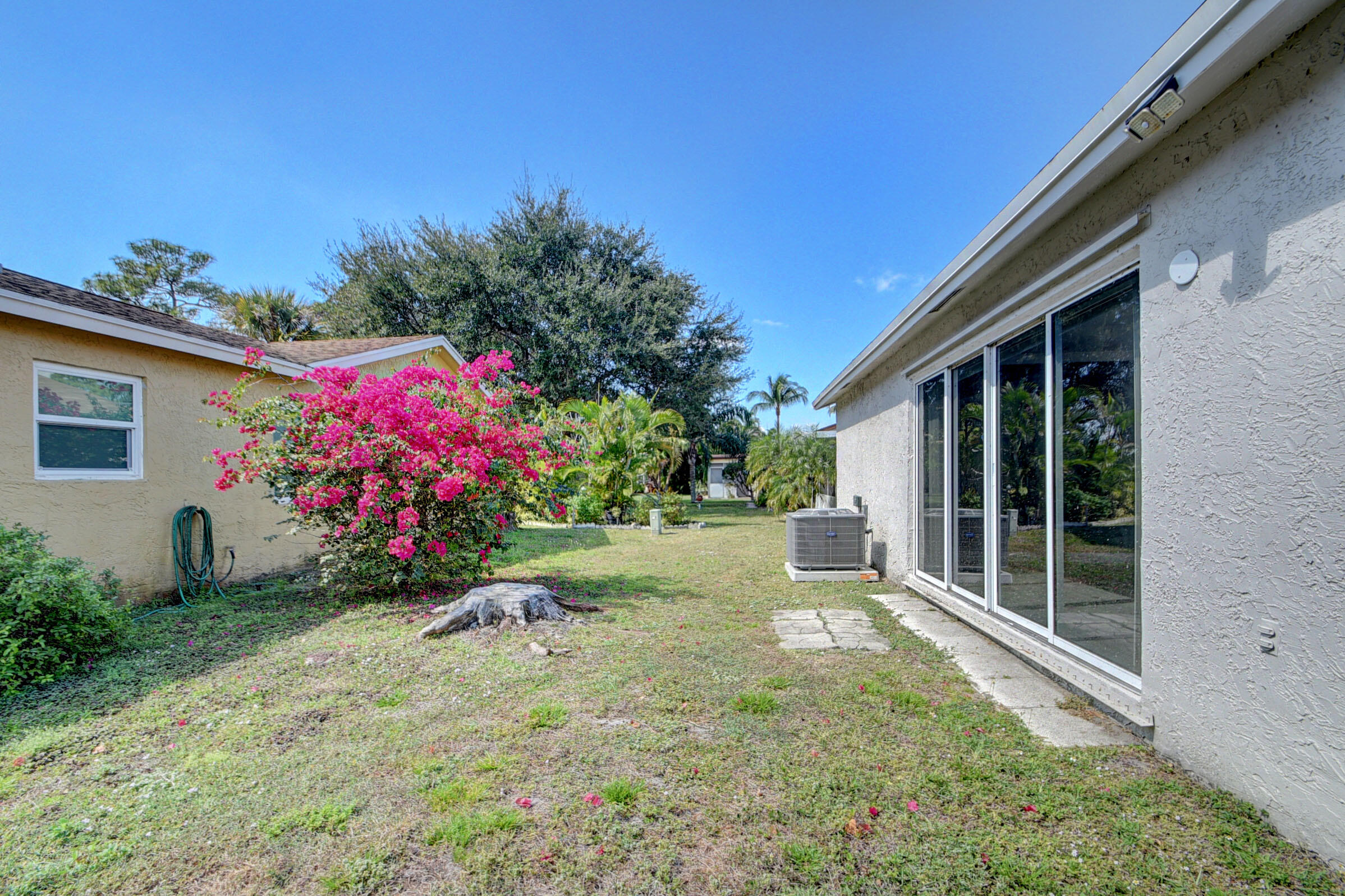 7258 Pine Manor Drive Lake Worth, FL 33467 - Photo 29 of 39 Backyard
