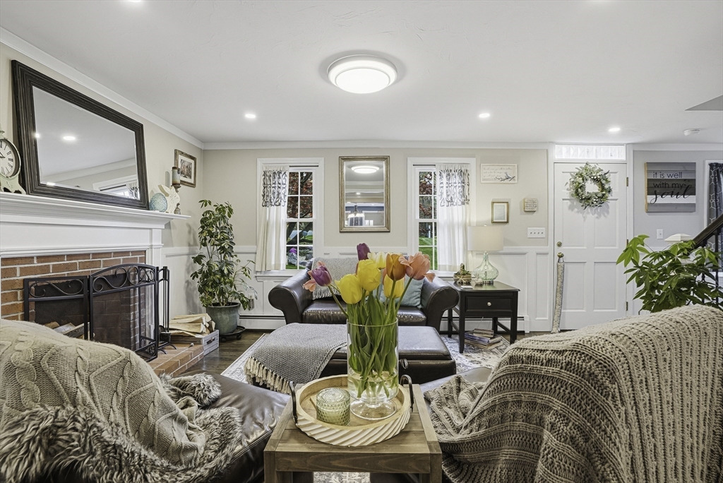 3 Ephraim's Way Upton, MA 01568 - Photo 6 of 42 Gallery Image 6