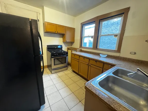 $1,200 | 8519 South Paulina Street, Unit 2, Chicago, IL 60620