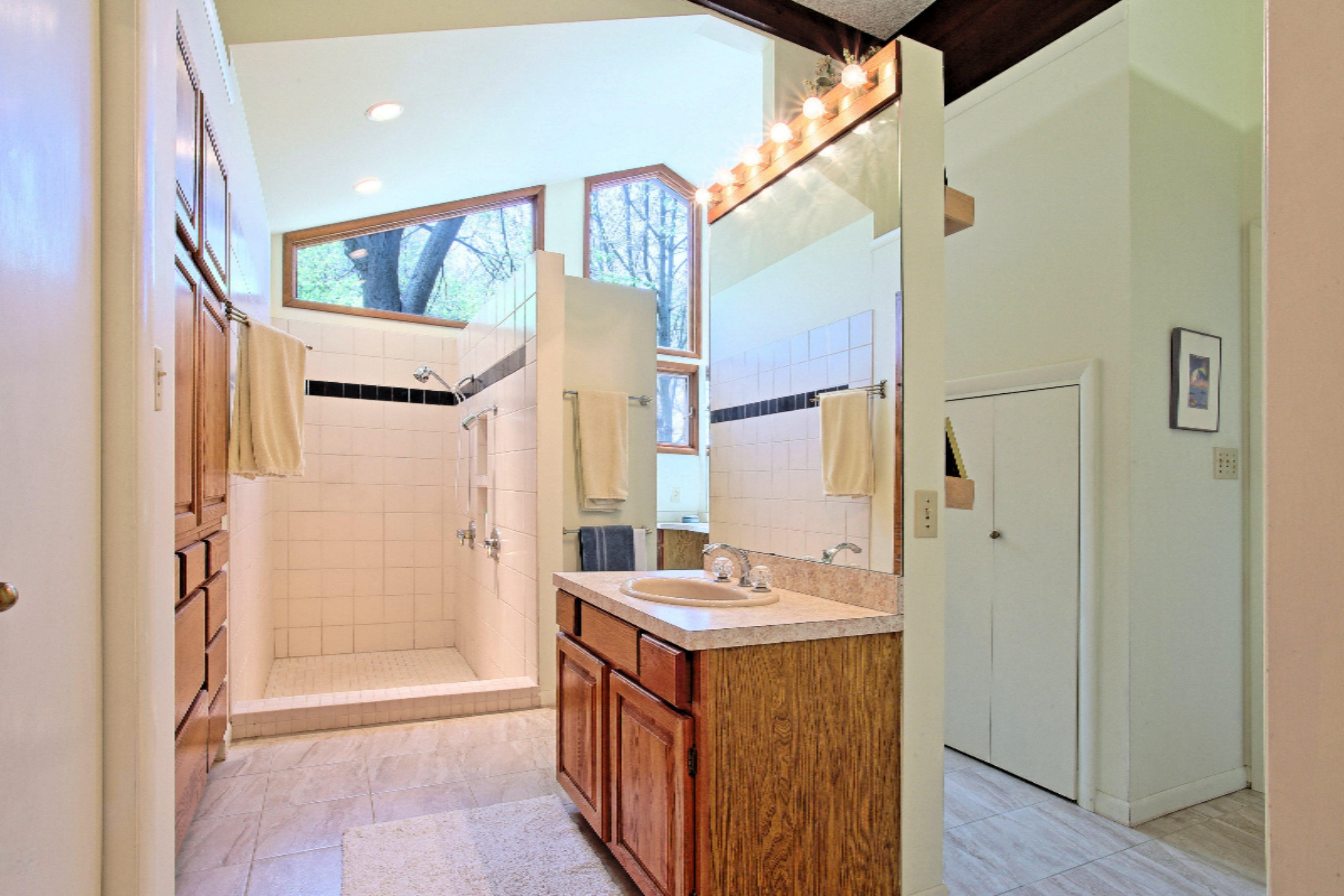 2266 Red Apple Road Manistee, MI 49660 - Photo 15 of 46 Master bath-IMG_2746