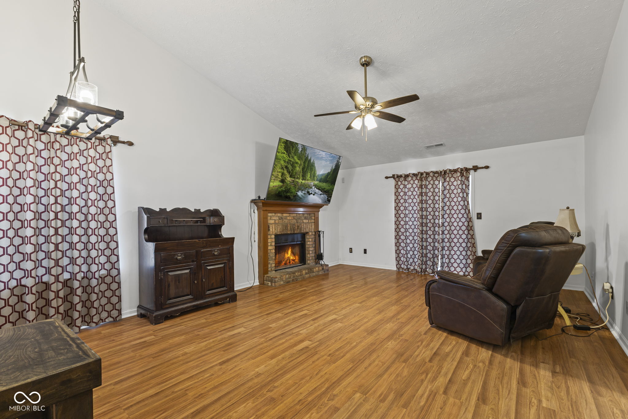 6430 Furnas Road Indianapolis, IN 46221 - Photo 4 of 25