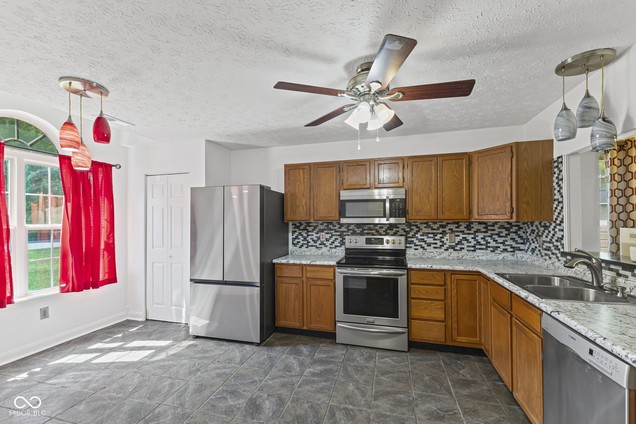 6430 Furnas Road Indianapolis, IN 46221 - Photo 5 of 25