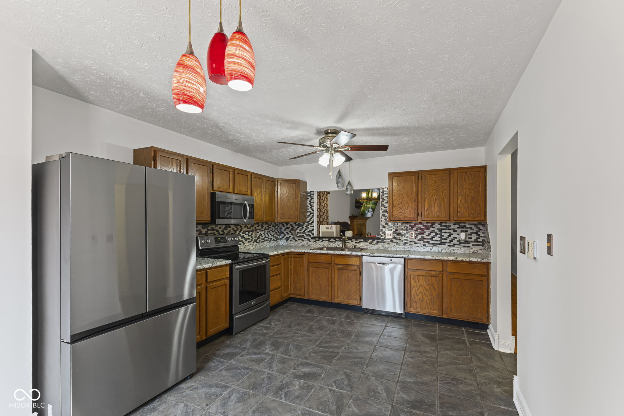 6430 Furnas Road Indianapolis, IN 46221 - Photo 7 of 25