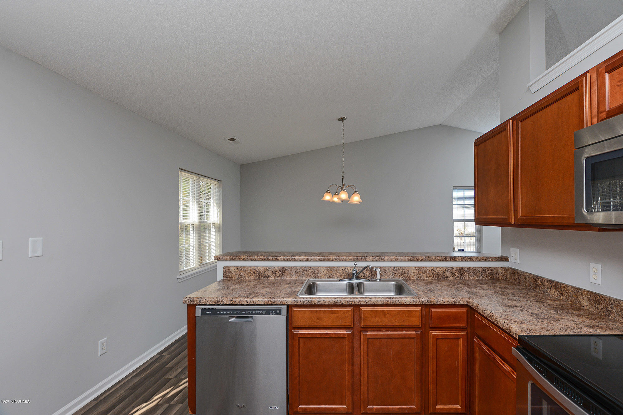155 Wheaton Drive Richlands, NC 28574 - Photo 7 of 28 DSC_1836
