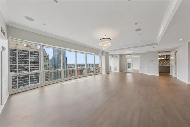 $1,095,000 | 100 East Huron Street, Unit 3901, Chicago, IL 60611