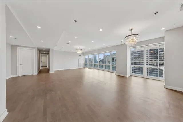 $1,095,000 | 100 East Huron Street, Unit 3901, Chicago, IL 60611