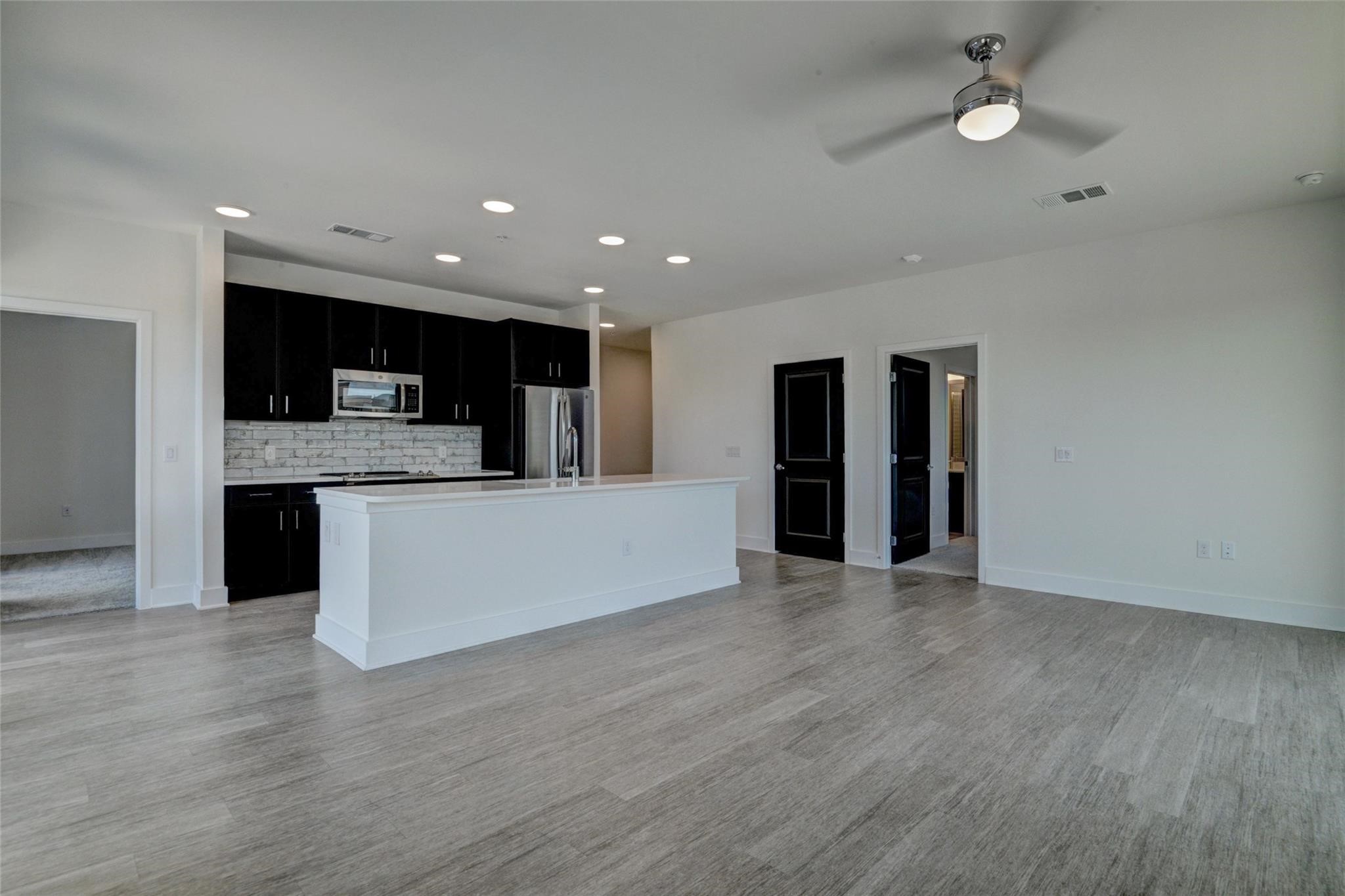 6400 Washington Avenue, Unit 301 Houston, TX 77007 - Photo 4 of 50