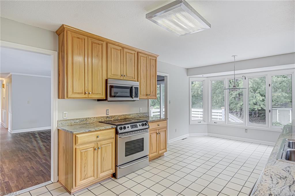 923 Gallimore Dairy Road High Point, NC 27265 - Photo 15 of 43
