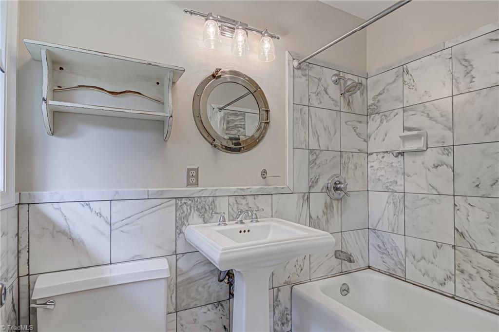 923 Gallimore Dairy Road High Point, NC 27265 - Photo 20 of 43