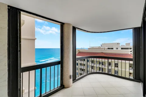 $759,000 | 5380 North Ocean Drive, Unit 20B, Singer Island, FL 33404