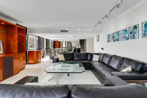 $759,000 | 5380 North Ocean Drive, Unit 20B, Singer Island, FL 33404