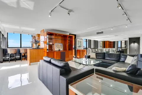 $759,000 | 5380 North Ocean Drive, Unit 20B, Singer Island, FL 33404