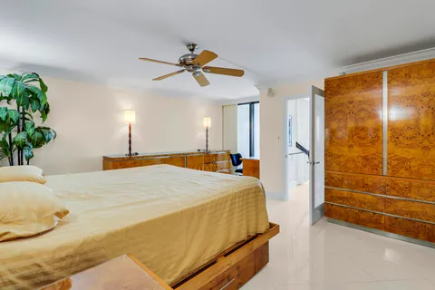 $759,000 | 5380 North Ocean Drive, Unit 20B, Singer Island, FL 33404