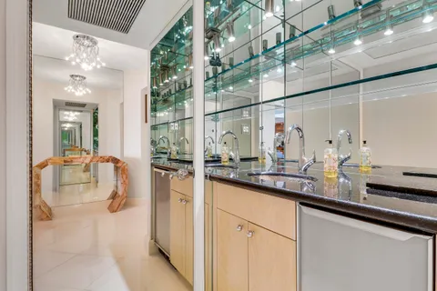 $759,000 | 5380 North Ocean Drive, Unit 20B, Singer Island, FL 33404