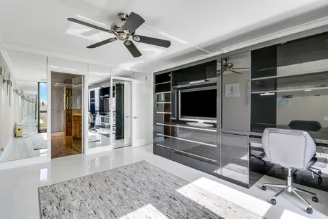 $759,000 | 5380 North Ocean Drive, Unit 20B, Singer Island, FL 33404