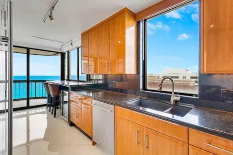 $759,000 | 5380 North Ocean Drive, Unit 20B, Singer Island, FL 33404