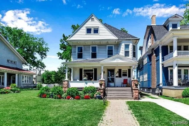 $1,999,999 | 624 Buffalo Avenue, Niagara Falls, NY 14303