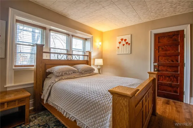 $1,999,999 | 624 Buffalo Avenue, Niagara Falls, NY 14303