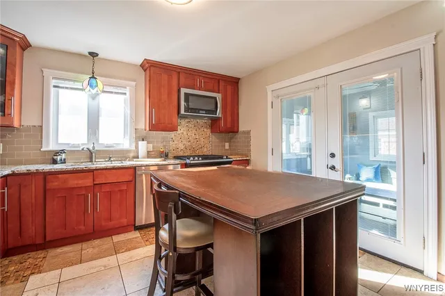 $1,999,999 | 624 Buffalo Avenue, Niagara Falls, NY 14303