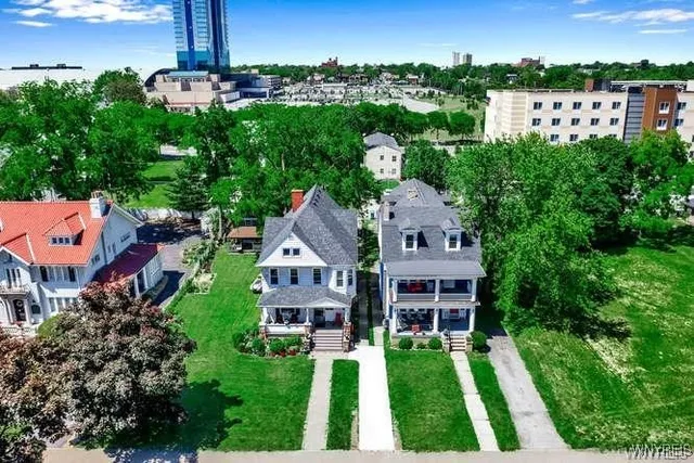 $1,999,999 | 624 Buffalo Avenue, Niagara Falls, NY 14303
