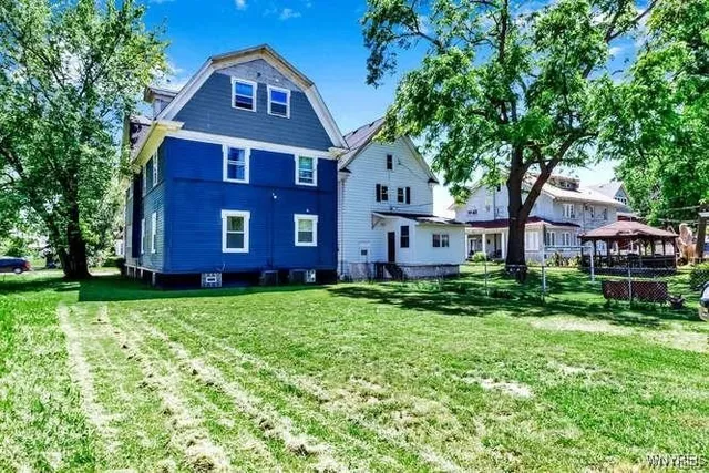 $1,999,999 | 624 Buffalo Avenue, Niagara Falls, NY 14303