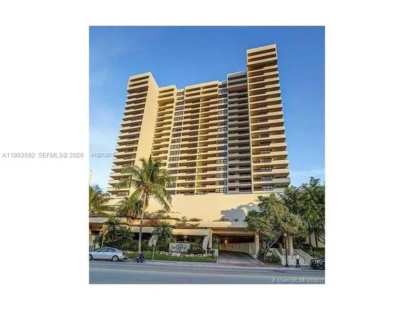 $4,500 | 2555 Collins Avenue, Unit 703, Miami Beach, FL 33140
