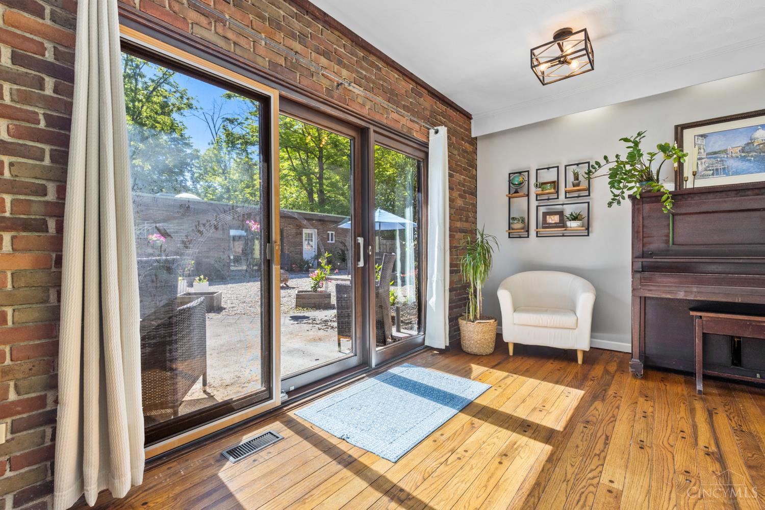 265 Bonham Road Cincinnati, OH 45215 - Photo 14 of 71 Gallery Image 14